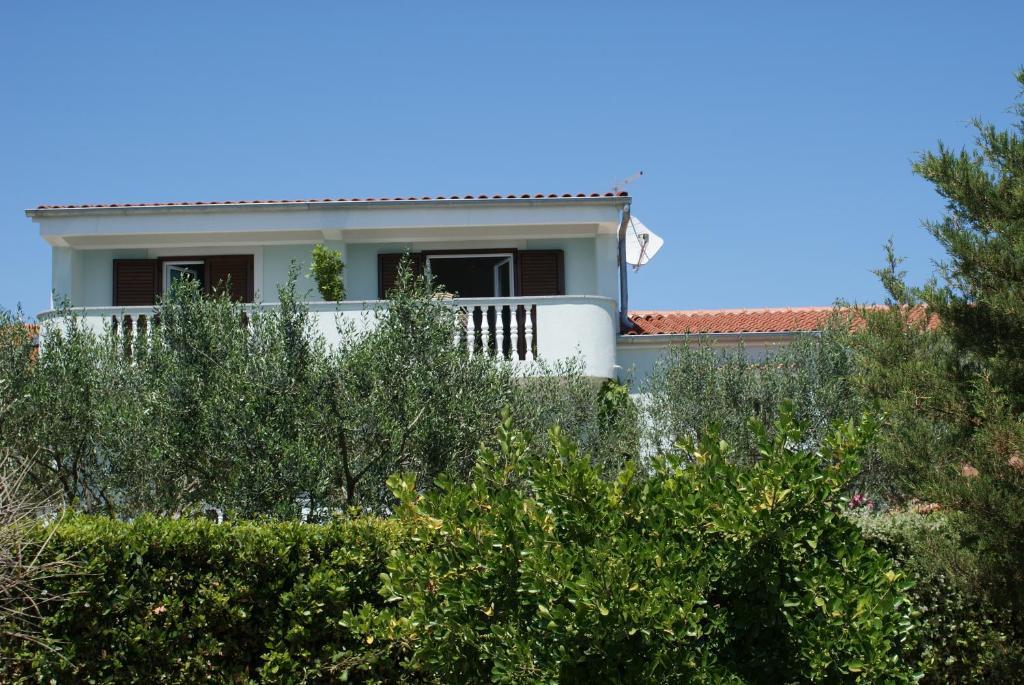 Apartments Jurjevic Petrčane Exterior foto